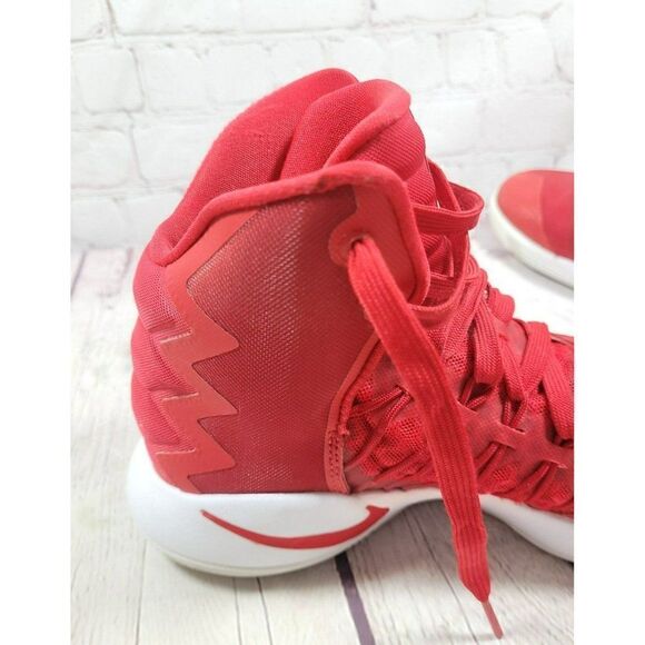 Athletic_Shoes